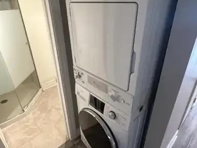 For Rent 1 Bedroom Townhouse Vaughan ON DS102883712