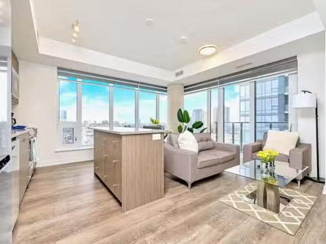 Cozy 1 BR King Street West