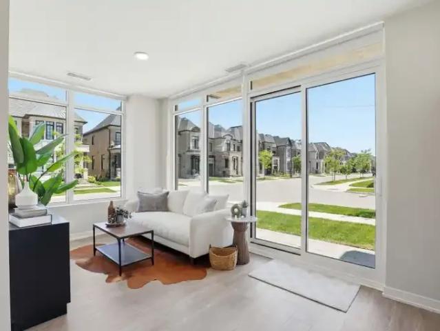 For Rent 1.5 Bedroom Apartment Oakville ON DS103367888
