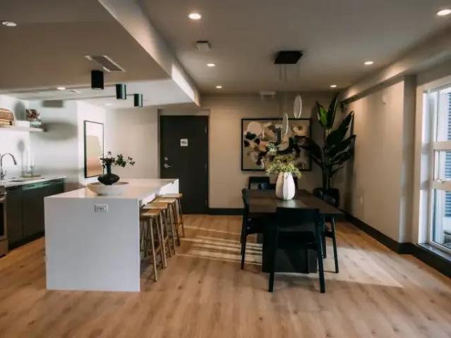 For Rent 1.5 Bedroom Apartment Vancouver BC DS103424403