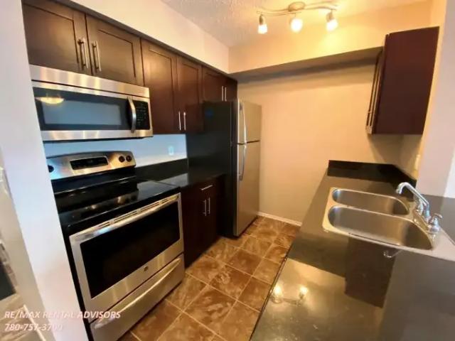 For Rent 1.5 Bedroom Condo Edmonton AB DS102339073