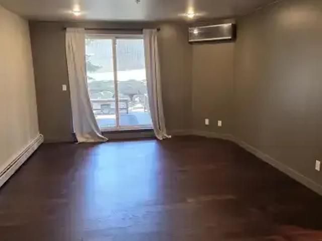 For Rent 2 Bedroom Condo Calgary AB DLS103030708