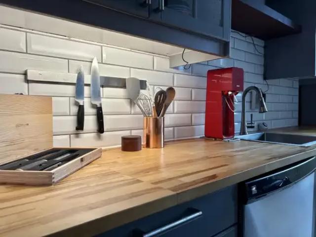 For Rent 2 Bedroom Condo Calgary AB DLS104985609