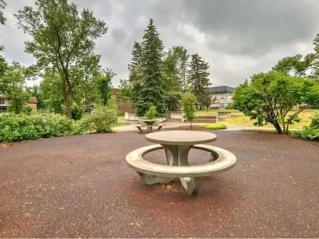 For Rent 2 Bedroom Condo Calgary AB DLS105150146