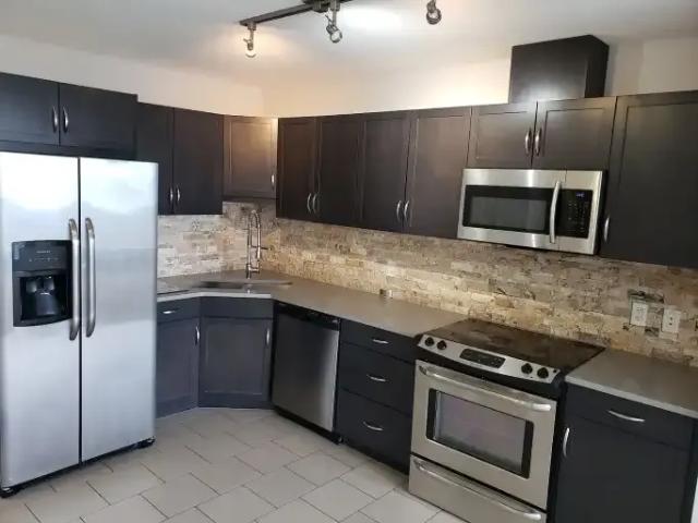 For Rent 2 Bedroom Condo Calgary AB DS100707875