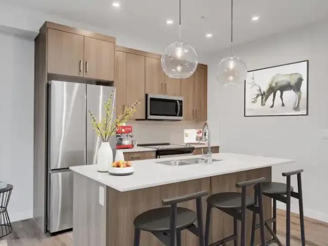 For Rent 2 Bedroom Condo Calgary AB DS101985925