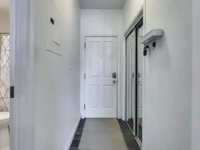For Rent 2 Bedroom Condo Calgary AB DS102468353