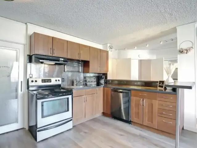 For Rent 2 Bedroom Condo Calgary AB DS102468583