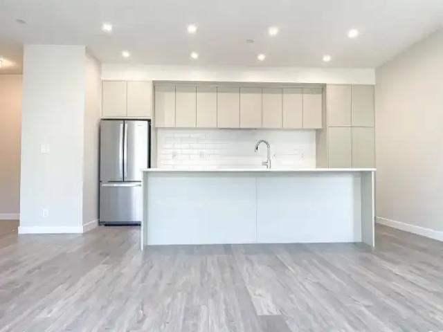 For Rent 2 Bedroom Condo Calgary AB DS102578676