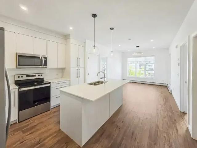 For Rent 2 Bedroom Condo Calgary AB DS102715396