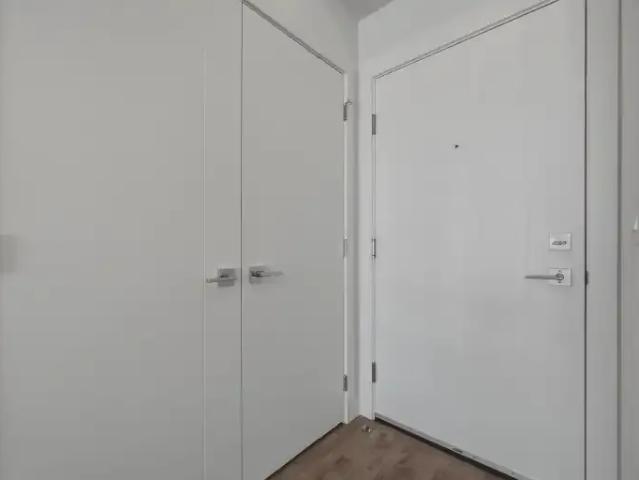 For Rent 2 Bedroom Condo Calgary AB DS102846213