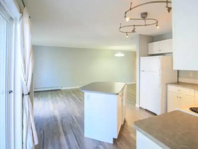 For Rent 2 Bedroom Condo Calgary AB DS102846535