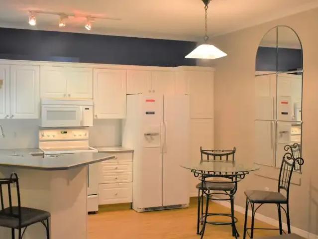 For Rent 2 Bedroom Condo Calgary AB DS102952258