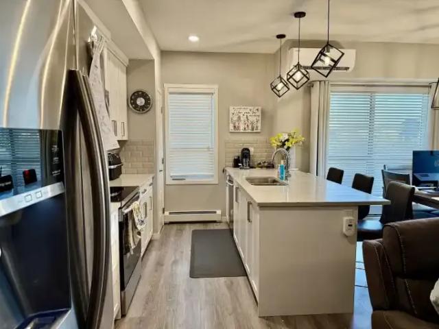 For Rent 2 Bedroom Condo Calgary AB DS103215679