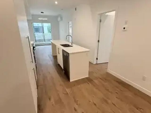For Rent 2 Bedroom Condo Calgary AB DS103215848