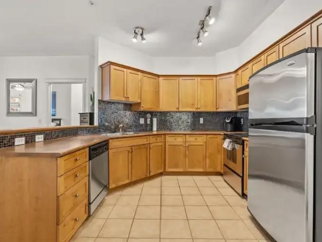 For Rent 2 Bedroom Condo Calgary AB DS103542244