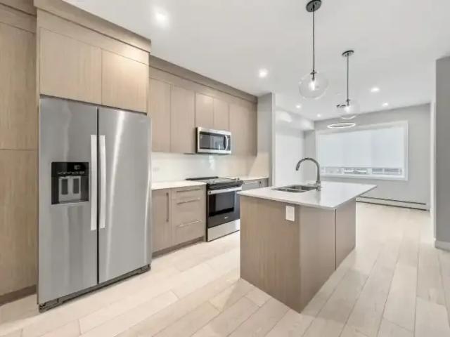For Rent 2 Bedroom Condo Calgary AB DS103920529