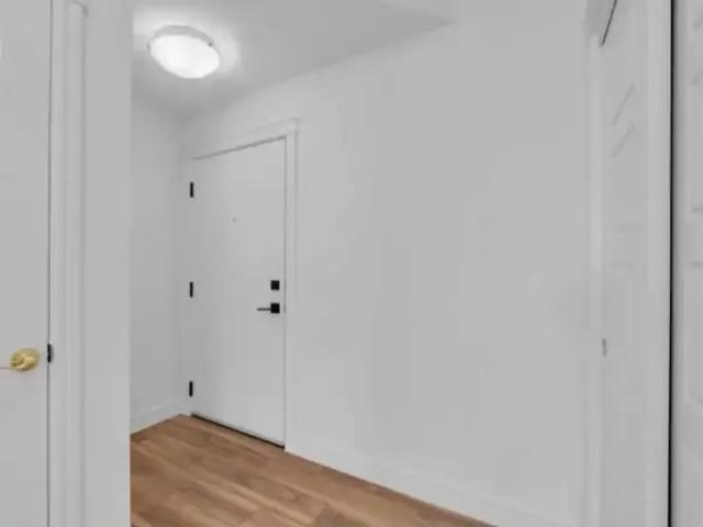For Rent 2 Bedroom Condo Calgary AB DS104178957
