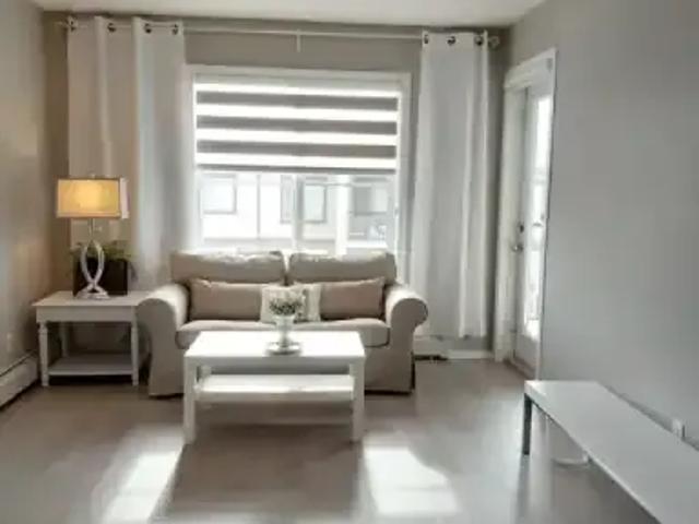 For Rent 2 Bedroom Condo Calgary AB DS104179430