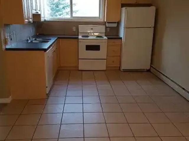 For Rent 2 Bedroom Condo Calgary AB DS104179592