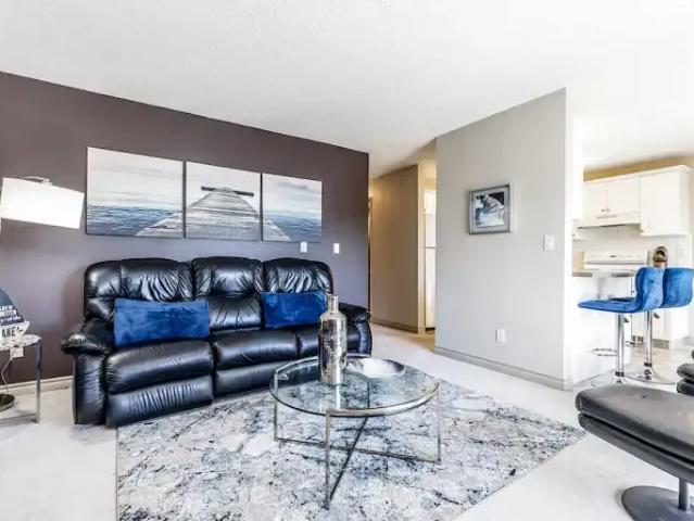 For Rent 2 Bedroom Condo Calgary AB DS104180370