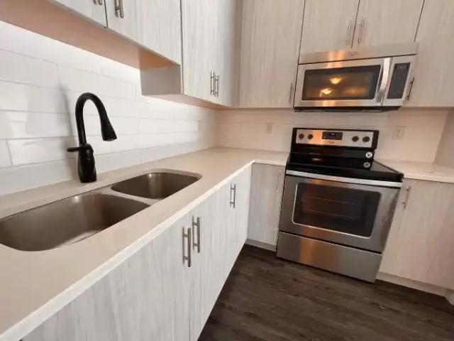 For Rent 2 Bedroom Condo Calgary AB DS104180772