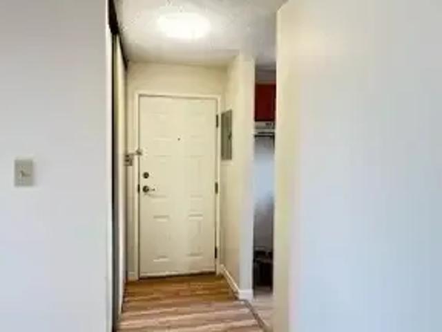 For Rent 2 Bedroom Condo Calgary AB DS104180940