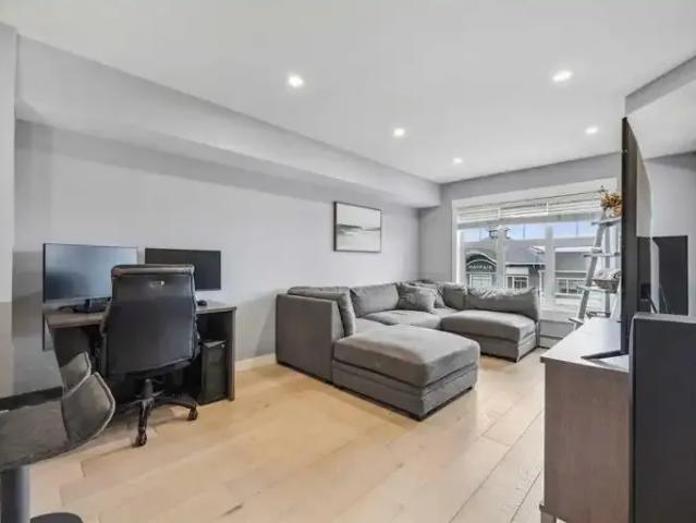 For Rent 2 Bedroom Condo Calgary AB DS104181049