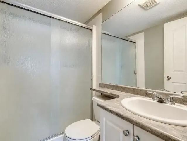 For Rent 2 Bedroom Condo Calgary AB DS104182486