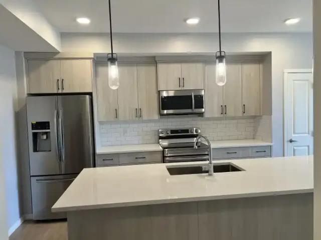 For Rent 2 Bedroom Condo Calgary AB DS104182602