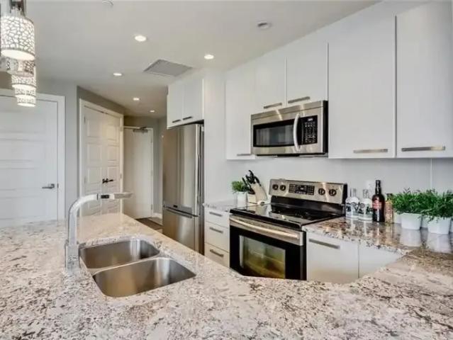 For Rent 2 Bedroom Condo Calgary AB DS104183072