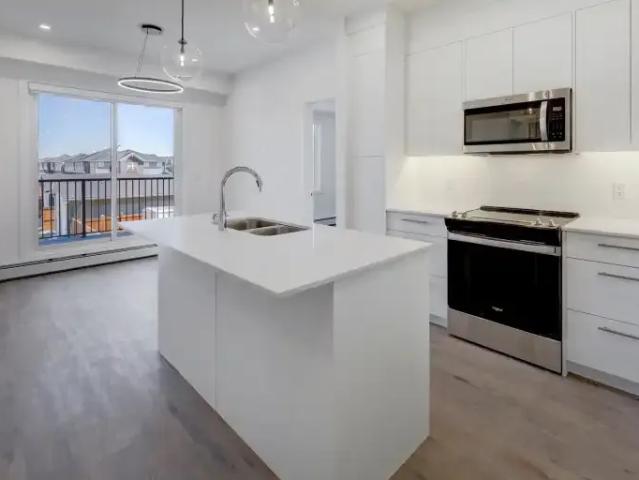 For Rent 2 Bedroom Condo Calgary AB DS104106577