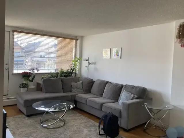 For Rent 2 Bedroom Condo Calgary AB DS104257147