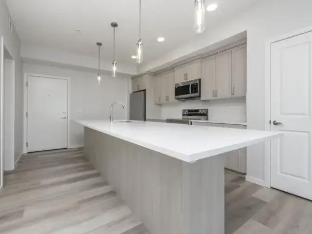 For Rent 2 Bedroom Condo Calgary AB DS104257123