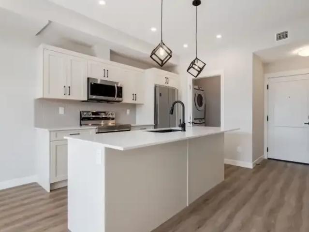For Rent 2 Bedroom Condo Calgary AB DS104257203
