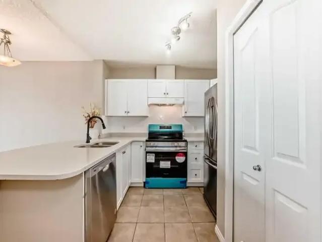 For Rent 2 Bedroom Condo Calgary AB DS104257328