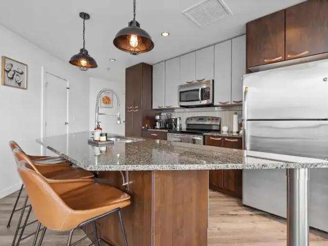 For Rent 2 Bedroom Condo Calgary AB DS104223926