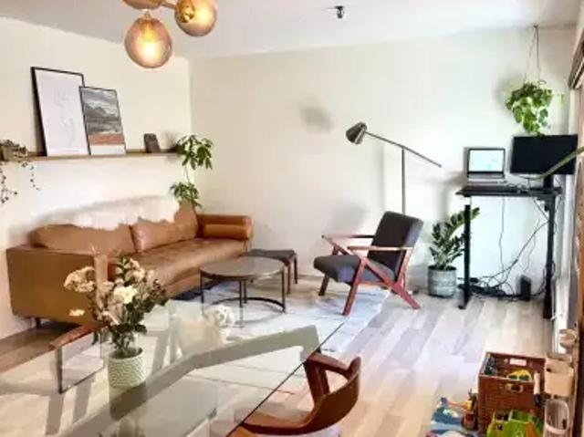 For Rent 2 Bedroom Condo Calgary AB DS104224398