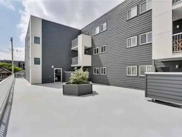 For Rent 2 Bedroom Condo Calgary AB DS104224784