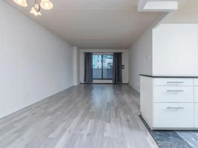 For Rent 2 Bedroom Condo Calgary AB DS104362673