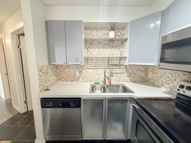 For Rent 2 Bedroom Condo Calgary AB DS104470658