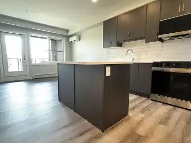 For Rent 2 Bedroom Condo Calgary AB DS104401579
