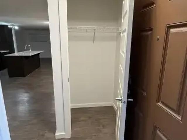 For Rent 2 Bedroom Condo Calgary AB DS104434151