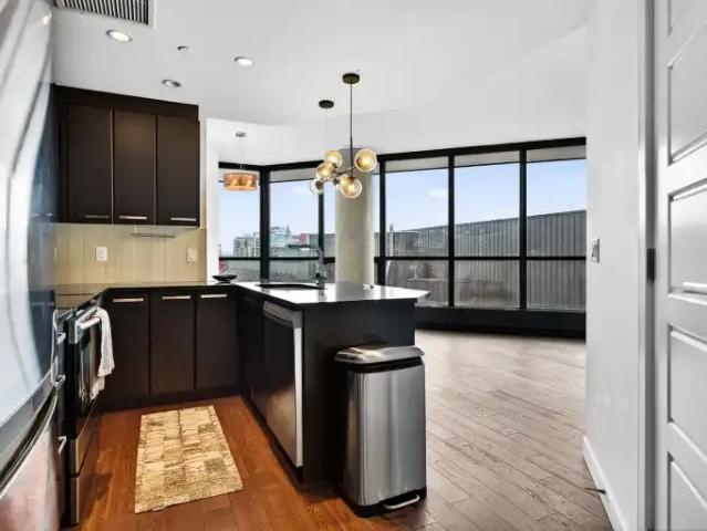 For Rent 2 Bedroom Condo Calgary AB DS104434243