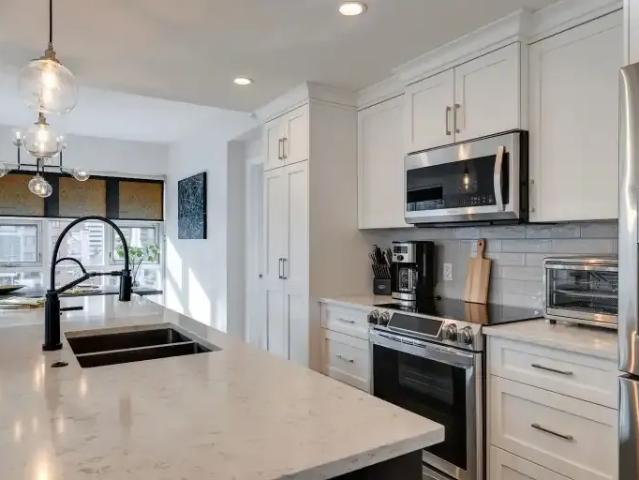 For Rent 2 Bedroom Condo Calgary AB DS104598273
