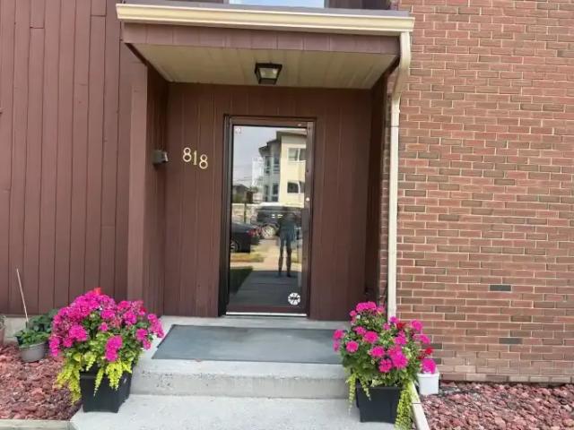 For Rent 2 Bedroom Condo Calgary AB DS104535532