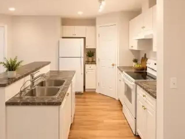 For Rent 2 Bedroom Condo Calgary AB DS104711428