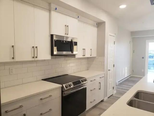 For Rent 2 Bedroom Condo Calgary AB DS104888694