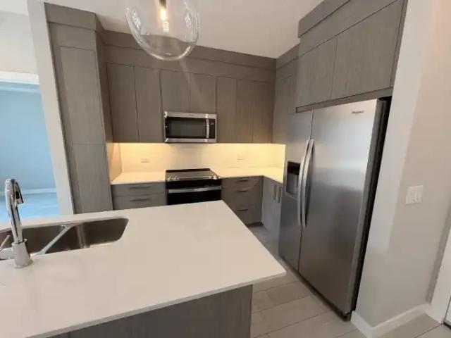 For Rent 2 Bedroom Condo Calgary AB DS105198579