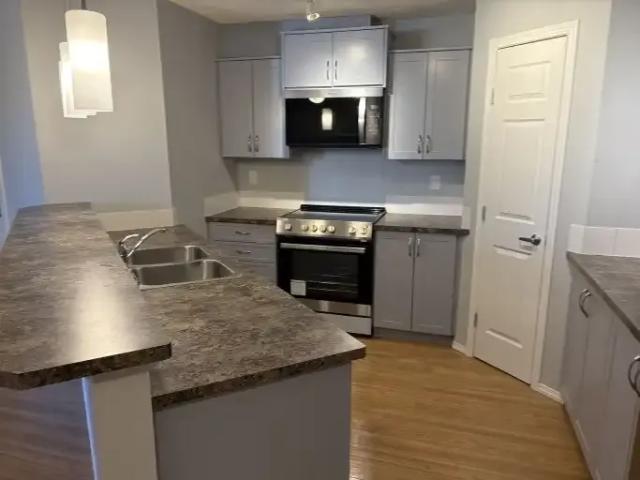 For Rent 2 Bedroom Condo Airdrie AB DS104972351